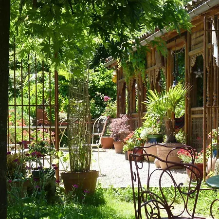 Les Folies De La Serve B&B 3*