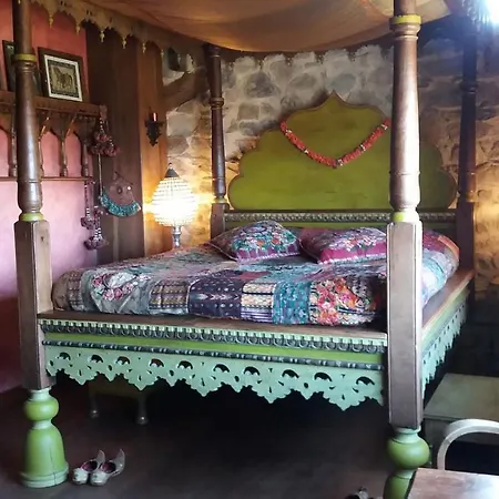 Bed & Breakfast Les Folies De La Serve Ouroux