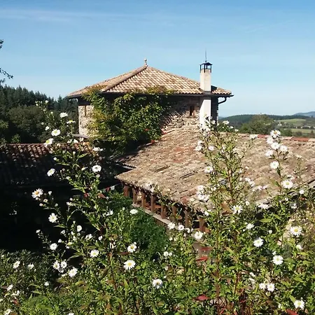 Les Folies De La Serve Bed & Breakfast Ouroux