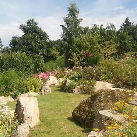 Les Folies De La Serve Bed & Breakfast